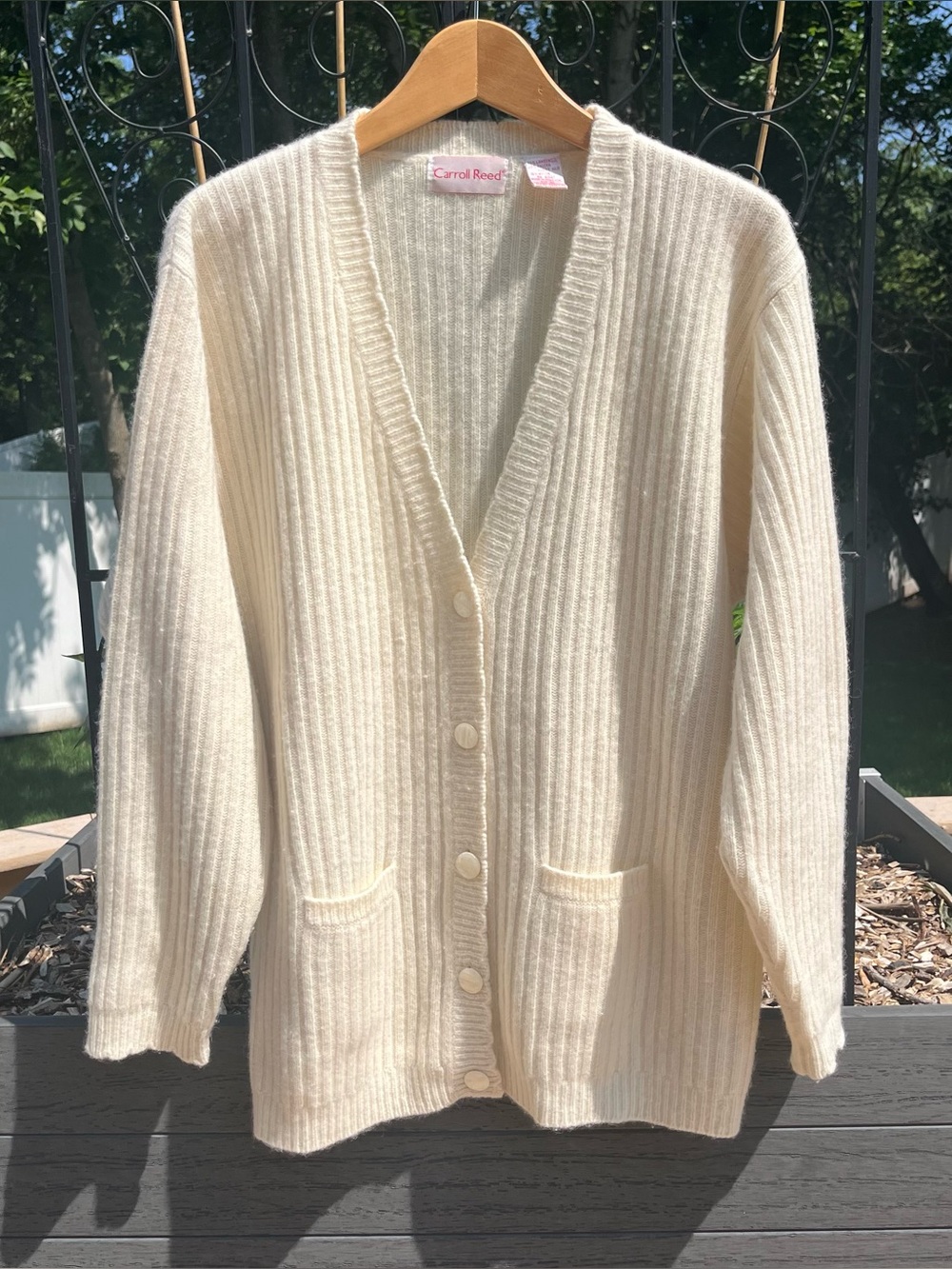 Vtg Carroll Reed Women’s Wool Angora Ribbed Scalloped Cardigan Sweater Size XL